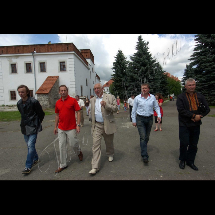 27-28 червня 2010 заступник Голови Верховної Ради Микола Томенко провів прес-тур «7 чудес України: замки, фортеці, палаци» в місті Луцьк та Рівненській області.