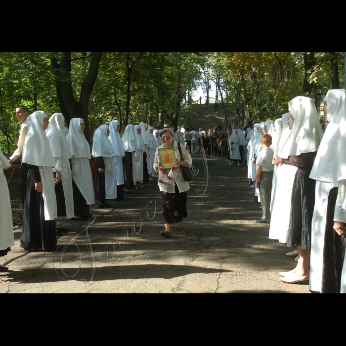 27 липня 2010 Київ. Урочистий молебень на Володимирській гірці з нагоди візиту в Україну Святішого Патріарха Московського і всієї Русі Кирила.
