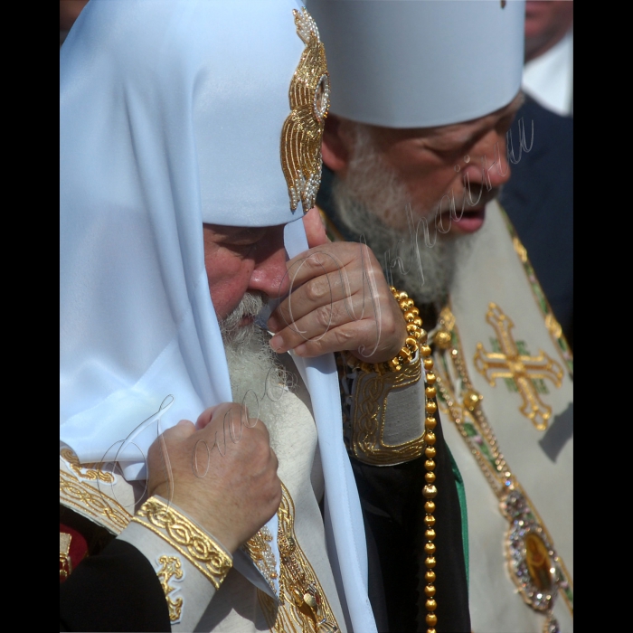 27 липня 2010 Київ. Урочистий молебень на Володимирській гірці з нагоди візиту в Україну Святішого Патріарха Московського і всієї Русі Кирила.
