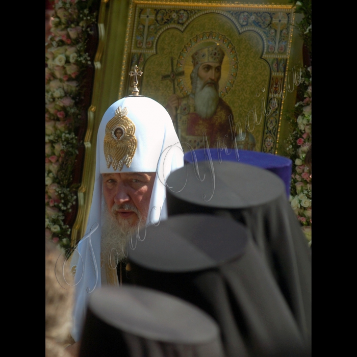27 липня 2010 Київ. Урочистий молебень на Володимирській гірці з нагоди візиту в Україну Святішого Патріарха Московського і всієї Русі Кирила.