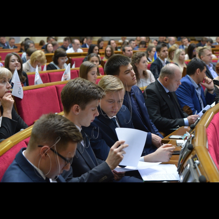 8 червня 2016 року. У Верховній Раді України відбулися парламентські слухання на тему: «Транскордонне співробітництво як чинник євроінтеграційних процесів України»