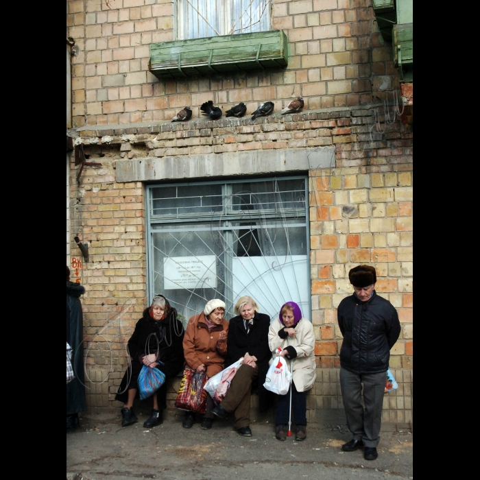 2 березня 2010 Київ, Виноградар. Благодійний обід, організований кришнаїтами в рамках благодійної програми «Харе Крішна. Їжа життя».