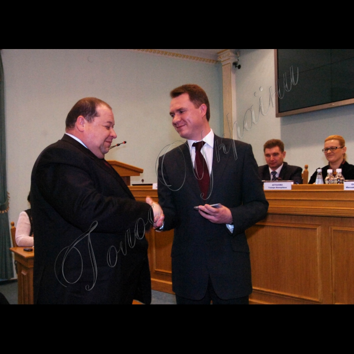 22 березня 2010 Центральна виборча комісія України зареєструвала 22 депутатів, обраних за списком Партії регіонів. За це рішення проголосували всі 13 присутніх на засіданні членів ЦВК, повідомляють «Українські новини».