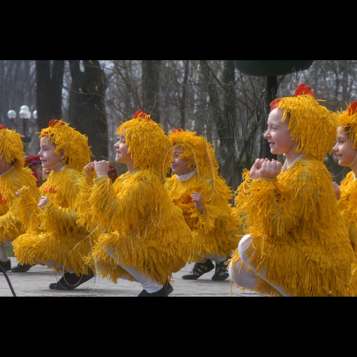 10 квітня 2010 Київ, парк імені Шевченка.
Відкриття дитячого будинку мистецтв.
