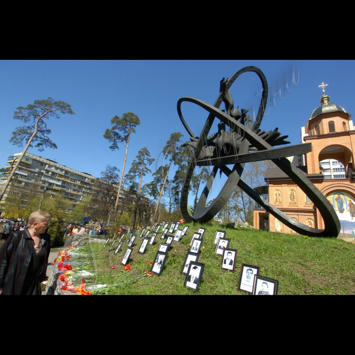 26 квітня 2010 біля Меморіального комплексу жертвам Чорнобильської катастрофи, на розі просп. Перемоги та вул. Чорнобильської, відбулися заходи, організовані Спілкою інвалідів Чорнобиля Святошинського району м. Києва спільно зі Святошинською РДА з нагоди 24-х роковин Чорнобильської катастрофи і проведення Дня жалоби в Україні 26 квітня. 