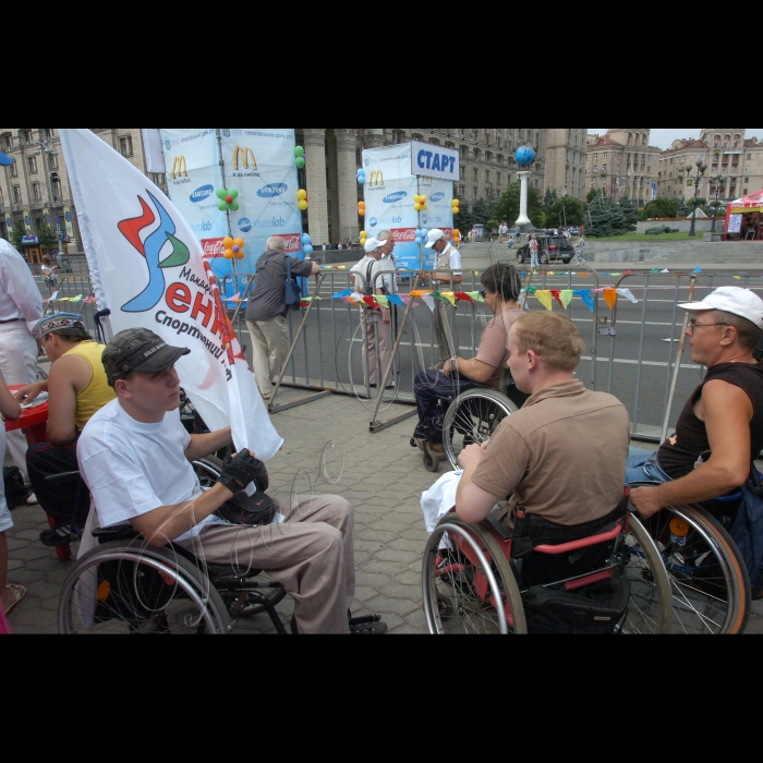 19 червня 2010 у Києві на Майдані Незалежності пройшла акція - Олімпійський пробіг-2010 в рамках Олімпійського дня. Захід відбувся за підтримки Міністерства України у справах сім’ї, молоді та спорту, Національного олімпійського комітету України та Київської міської державної адміністрації.