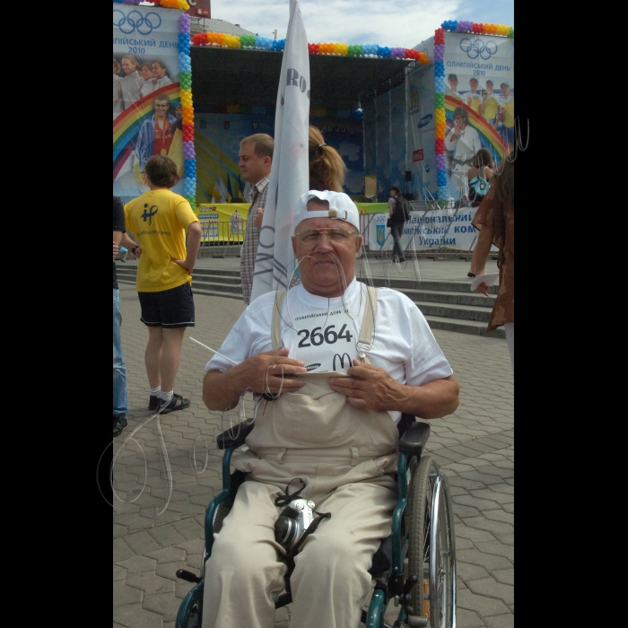 19 червня 2010 у Києві на Майдані Незалежності пройшла акція - Олімпійський пробіг-2010 в рамках Олімпійського дня. Захід відбувся за підтримки Міністерства України у справах сім’ї, молоді та спорту, Національного олімпійського комітету України та Київської міської державної адміністрації.