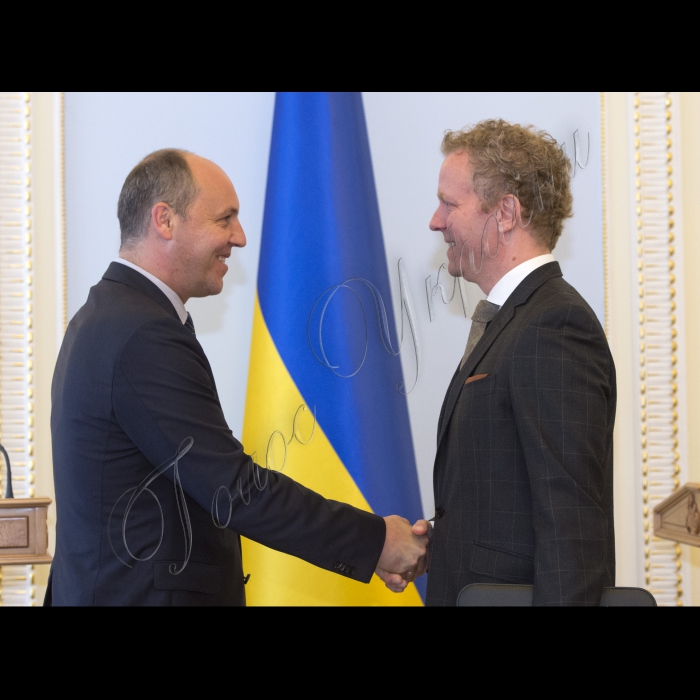 22 червня 2016 голова Верховної Ради України Андрій Парубій під час зустрічі привітав пана Мортена Енберга із призначенням на посаду керівника Офісу Ради Європи в Україні та представника Генерального секретаря з питань координації програм співробітництва з Радою Європи в Україні.