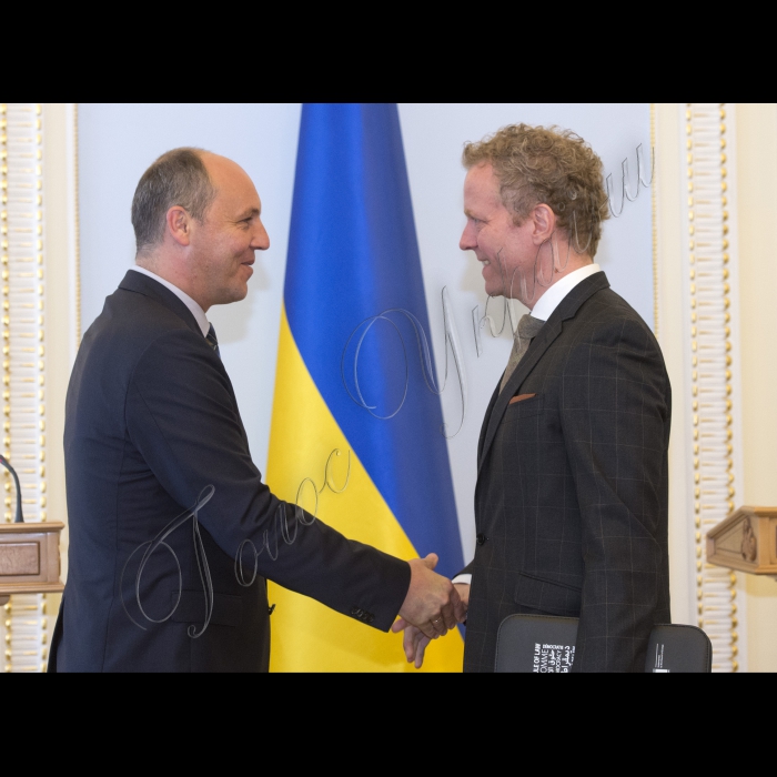 22 червня 2016 голова Верховної Ради України Андрій Парубій під час зустрічі привітав пана Мортена Енберга із призначенням на посаду керівника Офісу Ради Європи в Україні та представника Генерального секретаря з питань координації програм співробітництва з Радою Європи в Україні. Голова Верховної Ради України Андрій Парубій та Мортен Енберг керевник Офісу Ради Європи в Україні.