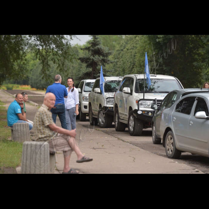 30 червня 2016 Донецька область місто Курахове. Нарада з питань житла тимчасово переміщених осіб з окупованих територій на Донеччині, офіційних державних структур, представників міжнародних організацій, волонтерів, міжнародних донорів.