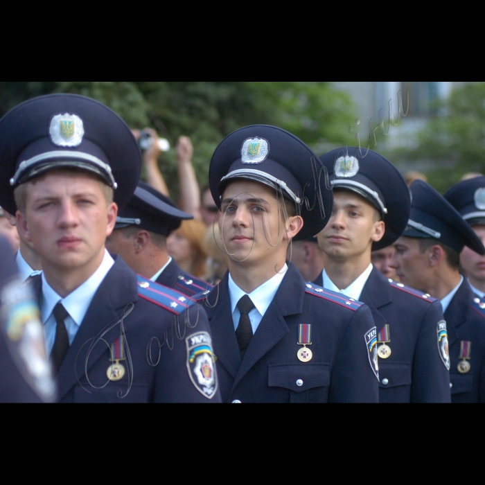 18 червня 2010 випуск курсантів МВС.