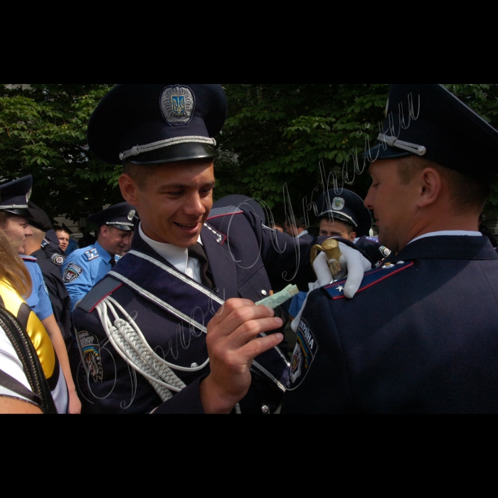 18 червня 2010 випуск курсантів МВС.