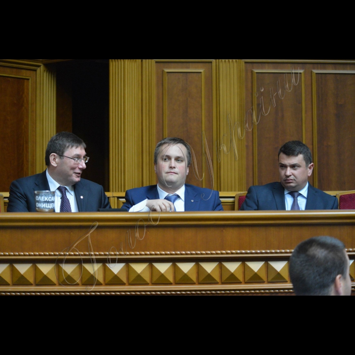 5 липня 2016 пленарне засідання Верховної Ради України. Юрій Луценко - генпрокурор, Назар Холодницький (САП), Артем Ситник (НАБУ).