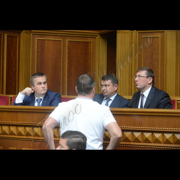 5 липня 2016 пленарне засідання Верховної Ради України.  Назар Холодницький (САП), Артем Ситник (НАБУ), Юрій Луценко - генпрокурор