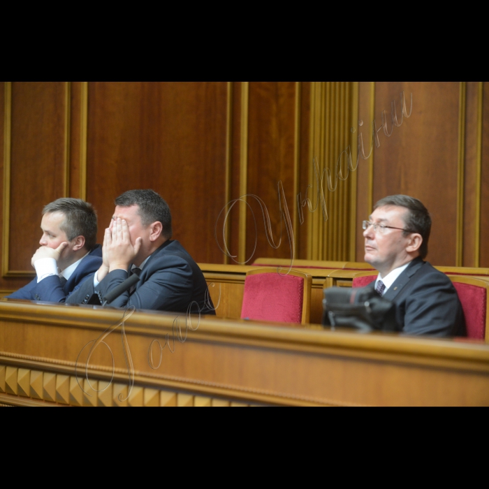 5 липня 2016 пленарне засідання Верховної Ради України. Назар Холодницький (САП), Артем Ситник (НАБУ), Юрій Луценко - генпрокурор