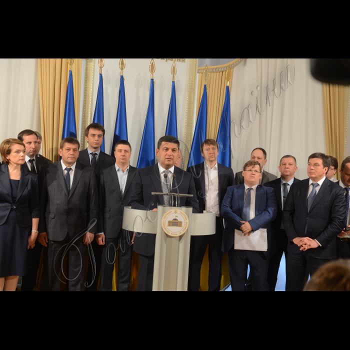 8 липня 2016 брифінг Прем’єр-міністрa України Володимирa Гройсманa та членів уряду. Гриневич, Кістіон , Кириленко В. , Розенко, Зубко