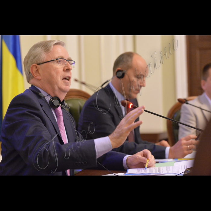 8 липня 2016 за участю Голови Верховної Ради України Андрія Парубія та Голови Місії Європейського парламенту з оцінки потреб Верховної Ради України Пета Кокса відбулася робоча зустріч «Діалоги з питань парламентської етики».