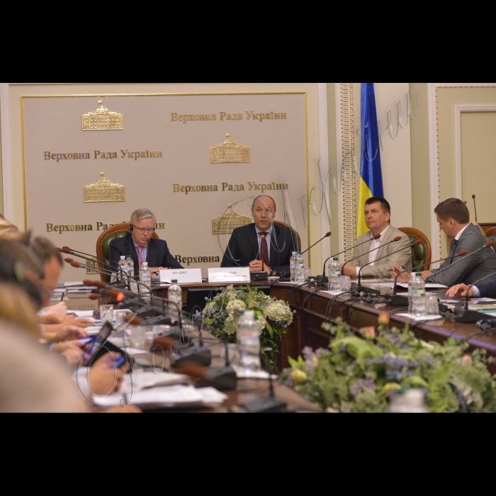 8 липня 2016 за участю Голови Верховної Ради України Андрія Парубія та Голови Місії Європейського парламенту з оцінки потреб Верховної Ради України Пета Кокса відбулася робоча зустріч «Діалоги з питань парламентської етики».