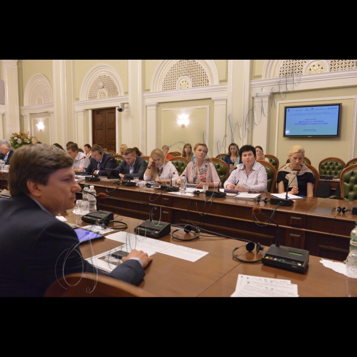 8 липня 2016 за участю Голови Верховної Ради України Андрія Парубія та Голови Місії Європейського парламенту з оцінки потреб Верховної Ради України Пета Кокса відбулася робоча зустріч «Діалоги з питань парламентської етики».
Крулько, Юринець, Продан, Заліщук