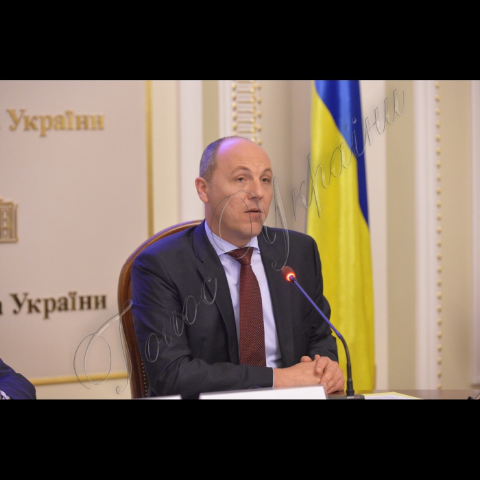 8 липня 2016 за участю Голови Верховної Ради України Андрія Парубія та Голови Місії Європейського парламенту з оцінки потреб Верховної Ради України Пета Кокса відбулася робоча зустріч «Діалоги з питань парламентської етики».