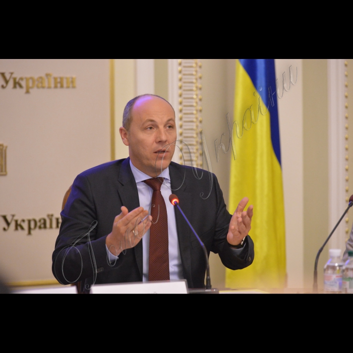 8 липня 2016 за участю Голови Верховної Ради України Андрія Парубія та Голови Місії Європейського парламенту з оцінки потреб Верховної Ради України Пета Кокса відбулася робоча зустріч «Діалоги з питань парламентської етики».