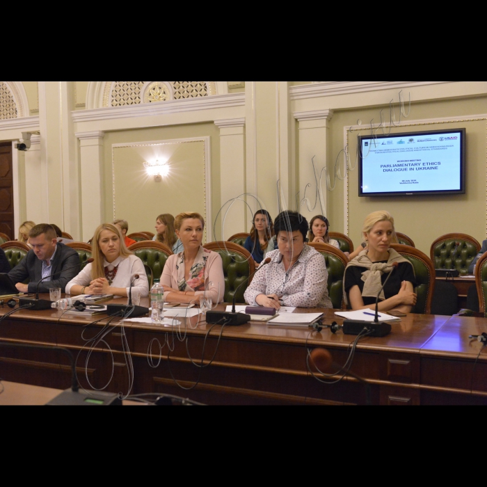 8 липня 2016 за участю Голови Верховної Ради України Андрія Парубія та Голови Місії Європейського парламенту з оцінки потреб Верховної Ради України Пета Кокса відбулася робоча зустріч «Діалоги з питань парламентської етики».
Крулько, Юринець, Продан, Заліщук