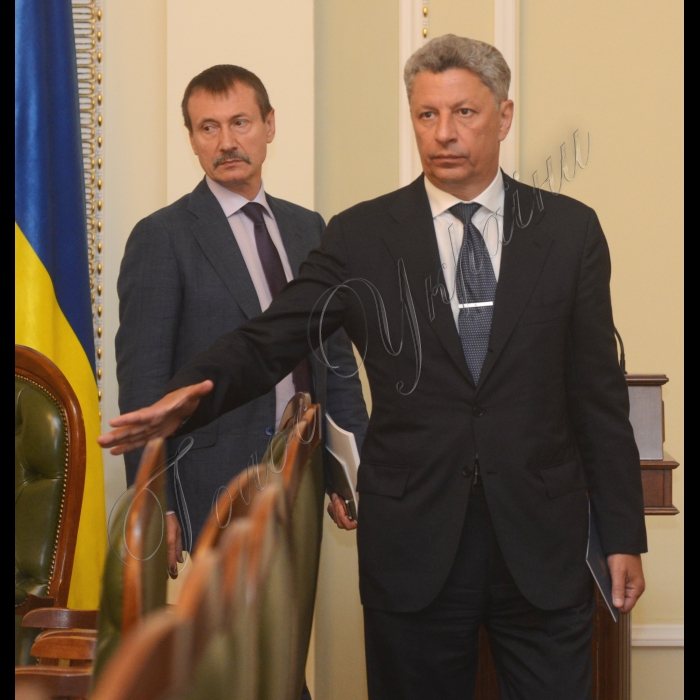 11 липня 2016 відбулося засідання Погоджувальної ради керівників фракцій та голів комітетів Верховної Ради України. Михайло Папієв, Юрій Бойко (ОП).