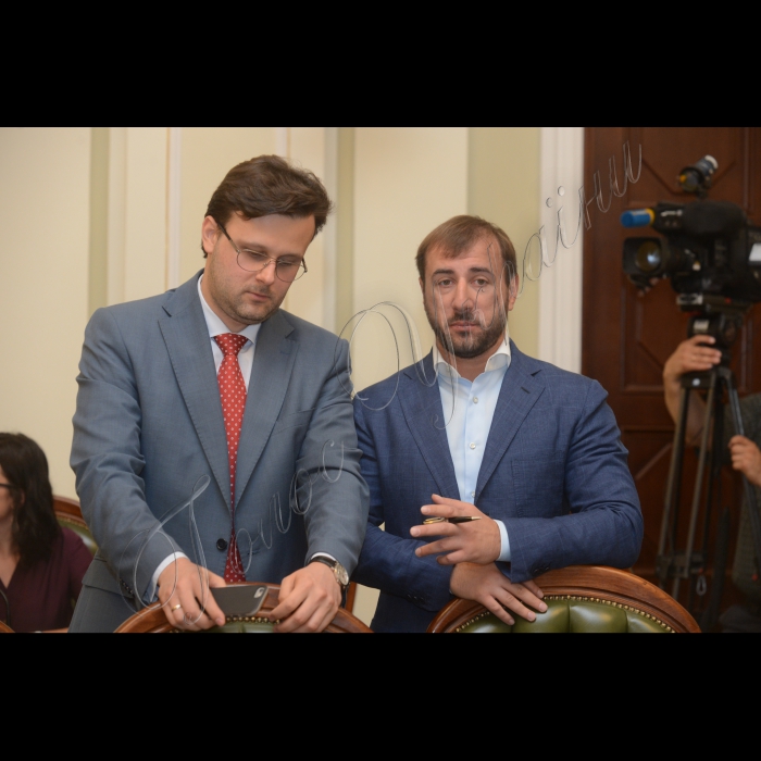 11 липня 2016 відбулося засідання Погоджувальної ради керівників фракцій та голів комітетів Верховної Ради України. Віктор Галасюк, Сергій Рибалка (РП).