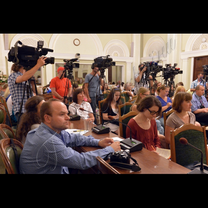 18 липня 2016 прес-конференція голів парламентських фракцій (заступників) за підсумками роботи сесії Верховної Ради України на тему: «Оцінка результатів, окреслення подальших векторів діяльності».