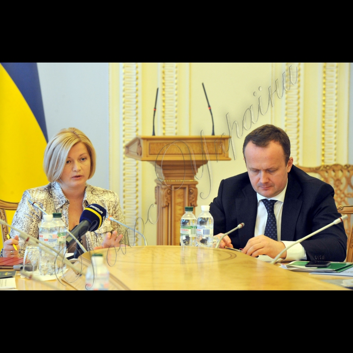19 липня 2016 Верховна Рада України. Нарада з питань створення національного природного парку «Холодний Яр» та інших природних національних парків. Ірина Геращенко-перший заступник Голови ВР України, Остап Семерак - Міністр екології та природних ресурсів України.