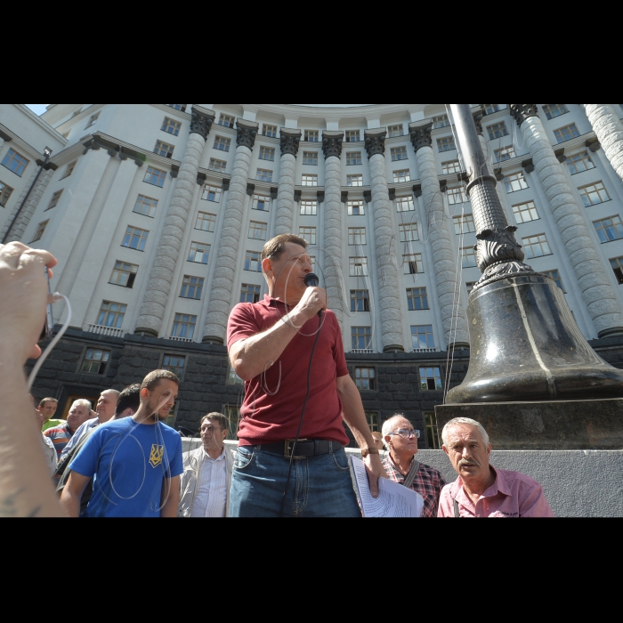 20 липня 2016 у Києві біля Кабміну розпочалася акція протесту в якій взяли участь представники Незалежної профспілки гірників України, Вільної профспілки залізничників України, Вільної профспілки медичних працівників України, профспілки бортпровідників України, металургів. Організатор акції - Незалежна профспілка гірників України. Михайло Волинець.