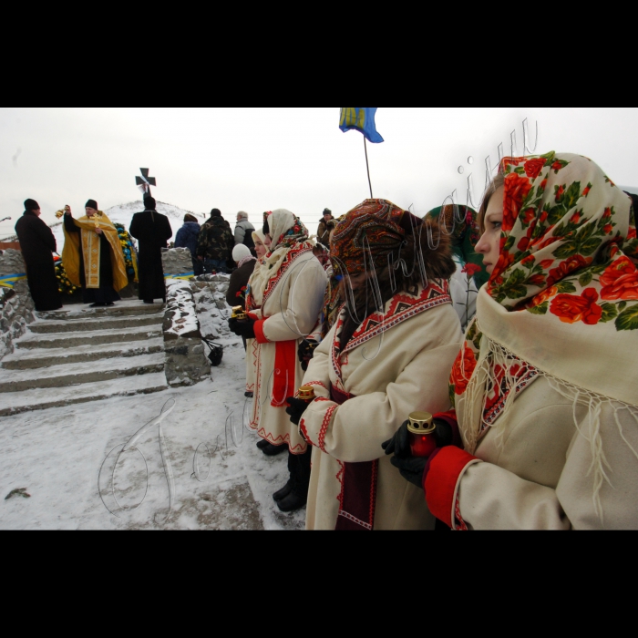 29 січня 2010 у с. Літки Броварського району відбувся мітинг-реквієм з нагоди вшанування пам’яті Героїв Крут.