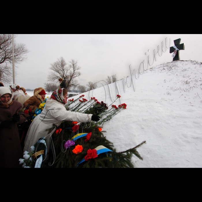 29 січня 2010 у с. Літки Броварського району відбувся мітинг-реквієм з нагоди вшанування пам’яті Героїв Крут.