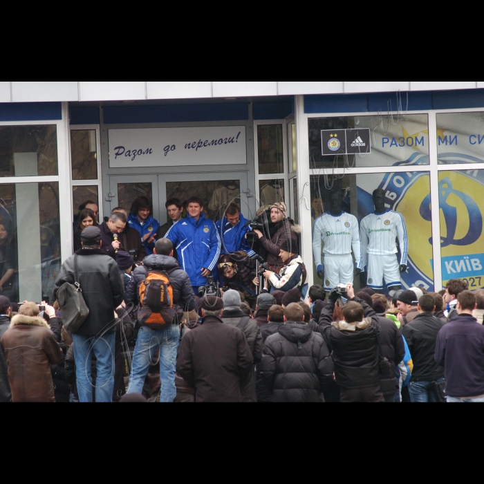 26 лютого 2010 біля стадіону «Динамо» імені Валерія Лобановського відкрито клубний магазин київського «Динамо». У відкритті взяли участь гравці Динамо А. Шевченко, А. Мілевський, Т. Михалик.
