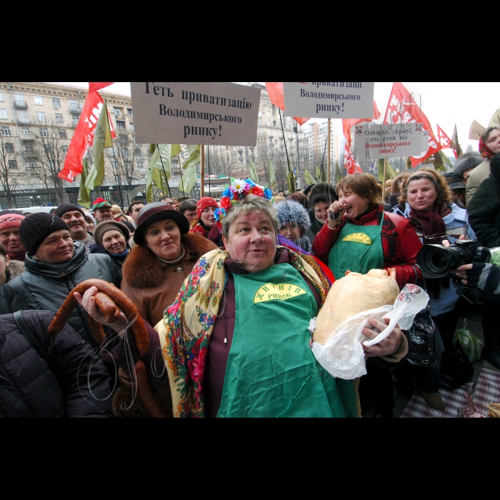 26 лютого 2010 пікети біля КМДА проти незаконного рішення Київміськради про приватизацію столичних ринків «Володимирський» і Житній, а також на підтримку підприємців і робітників цих ринків.
Під час заходу відбувся символічний ярмарок, в рамках якого робітники ринків торгуватимуть продуктами і товарами.
