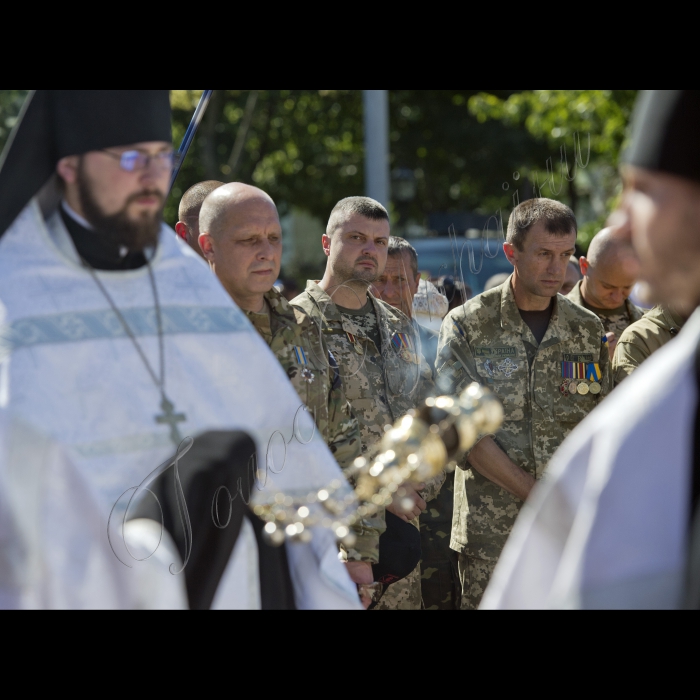 На Михайлівській площі відбувся День Пам’яті за загиблими в Іловайській трагедії.