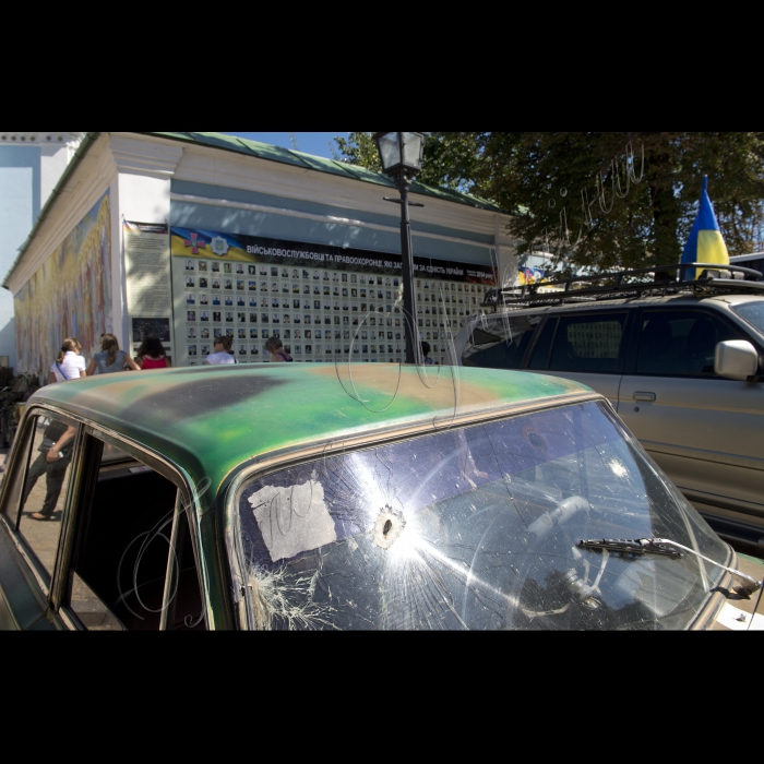 На Михайлівській площі відбувся День Пам’яті за загиблими в Іловайській трагедії.