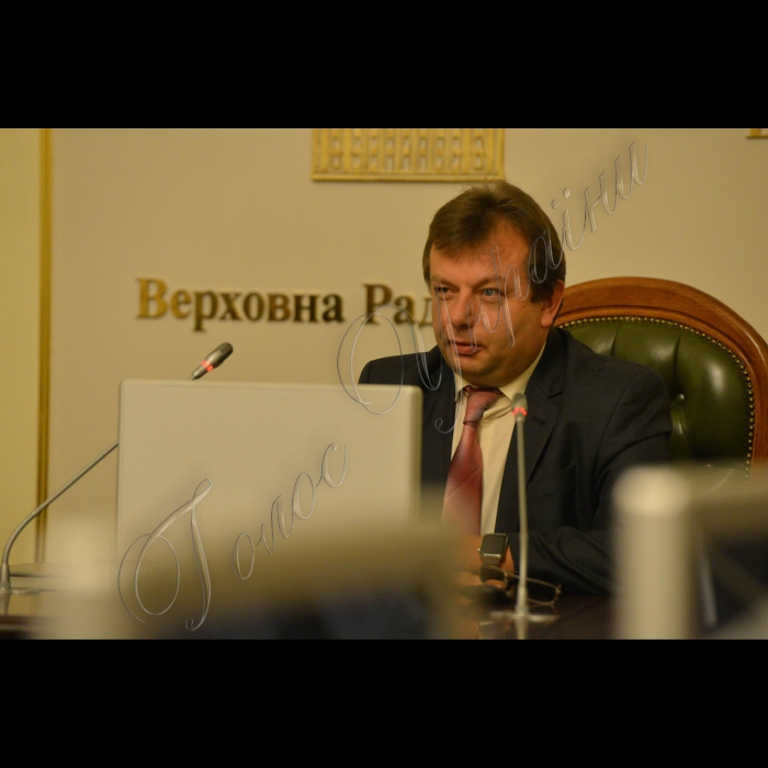 2 вересня 2016 презентація пілотного проекту «Електронна погоджувальна рада» у ВР України.
Перший заступник керівника апарату ВР Володимир Слишинський.