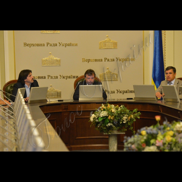 2 вересня 2016 презентація пілотного проекту «Електронна погоджувальна рада» у ВР України.
Заступник керівника апарату ВР Микола Шевчук, Перший заступник керівника апарату ВР Володимир Слишинський, 
Керівник Управління комп’ютеризованих систем Олексій Сидоренко.