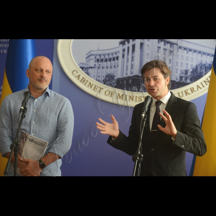09 вересня 2016 оголошення міста-господаря Євробачення-2017. 
На брифінгу в Кабінеті Міністрів України назвали місто, в якому пройде міжнародний пісенний конкурс Євробачення 2017.
За перемогу активно боролися Київ, Одеса і Дніпро.
У результаті столицею пісенного конкурсу наступного року стане Київ.
Голова Національна телекомпанія України Зураб Аласанія і міністр культури України Євген Ніщук під час оголошення міста-господаря Євробачення-2017. 