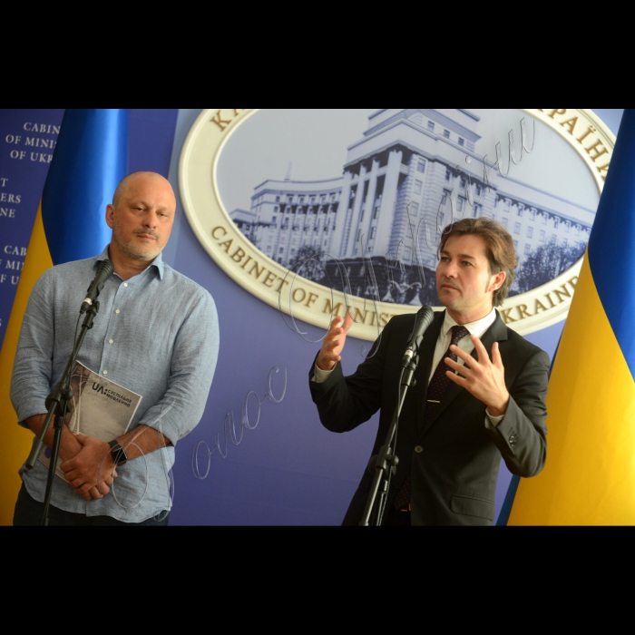 09 вересня 2016 оголошення міста-господаря Євробачення-2017. 
На брифінгу в Кабінеті Міністрів України назвали місто, в якому пройде міжнародний пісенний конкурс Євробачення 2017.
За перемогу активно боролися Київ, Одеса і Дніпро.
У результаті столицею пісенного конкурсу наступного року стане Київ.
Голова Національна телекомпанія України Зураб Аласанія і міністр культури України Євген Ніщук під час оголошення міста-господаря Євробачення-2017. 