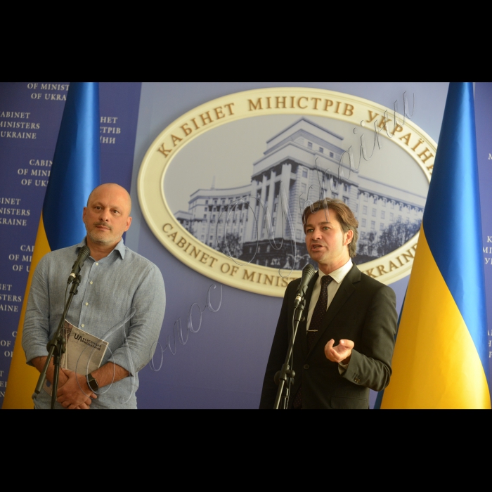 09 вересня 2016 оголошення міста-господаря Євробачення-2017. 
На брифінгу в Кабінеті Міністрів України назвали місто, в якому пройде міжнародний пісенний конкурс Євробачення 2017.
За перемогу активно боролися Київ, Одеса і Дніпро.
У результаті столицею пісенного конкурсу наступного року стане Київ.
Голова Національна телекомпанія України Зураб Аласанія і міністр культури України Євген Ніщук під час оголошення міста-господаря Євробачення-2017. 