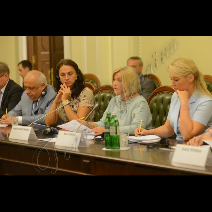 15 вересня 2016 зустріч першого заступника голови Верховної Ради України Ірини Геращенко з Федеральним міністром закордонних справ ФРН Ф.-В. Штайнмаєром та міністром закордонних справ та міжнародного розвитку Французької Республіки Ж.-М. Еро.