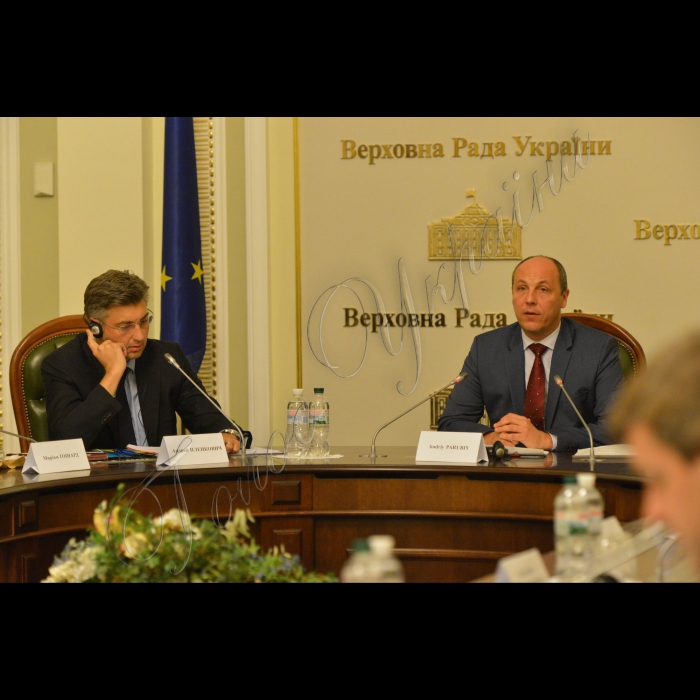 20 вересня 2016 у Верховній Раді України відбулося Четверте засідання Парламентського комітету асоціації між Україною та ЄС (ПКА).
У засіданні взяли участь: Голова Верховної Ради України Андрій Парубій, народні депутати України - члени Української частини ПКА на чолі з Співголовою Миколою Княжицьким, депутати Європарламенту на чолі зі Співголовою Адреєм Плєнковичем, представники Уряду України, а також представники виконавчих інституцій ЄС.