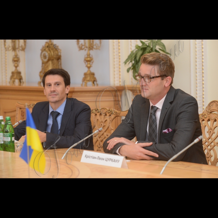 21 вересня 2016 Голова Верховної Ради України Андрій Парубій зустрівся з Надзвичайним і Повноважним Послом Румунії в Україні К-Л. Цуркану (Крістіан-Леон Цуркану).