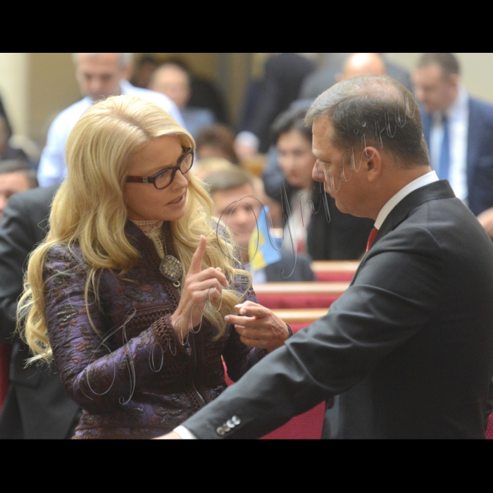 22 вересня 2016 засідання Верховної Ради України.
Юлія Тимошенко Б, Олег Ляшко РП.