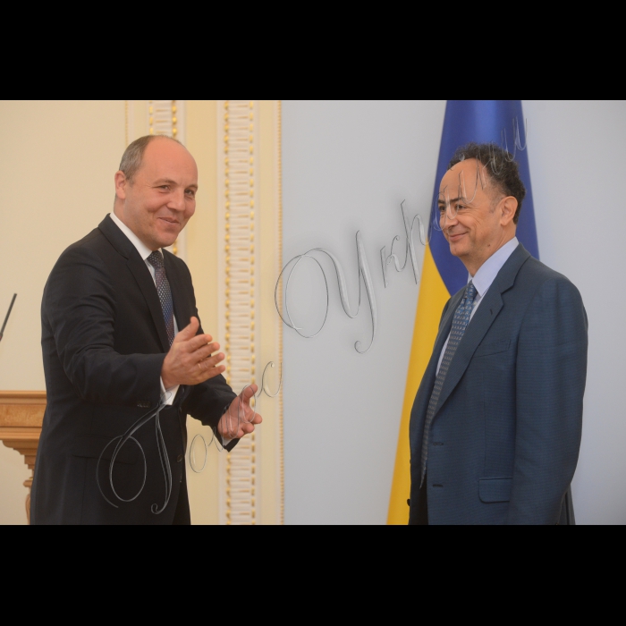 27 вересня 2016 зустріч Голови Верховної Ради України Андрія Парубія з Головою Представництва ЄС в Україні Хюгом Мінгареллі.
