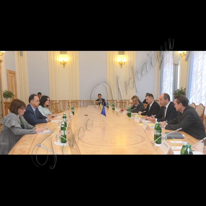 27 вересня 2016 зустріч Голови Верховної Ради України Андрія Парубія з Головою Представництва ЄС в Україні Хюгом Мінгареллі.
