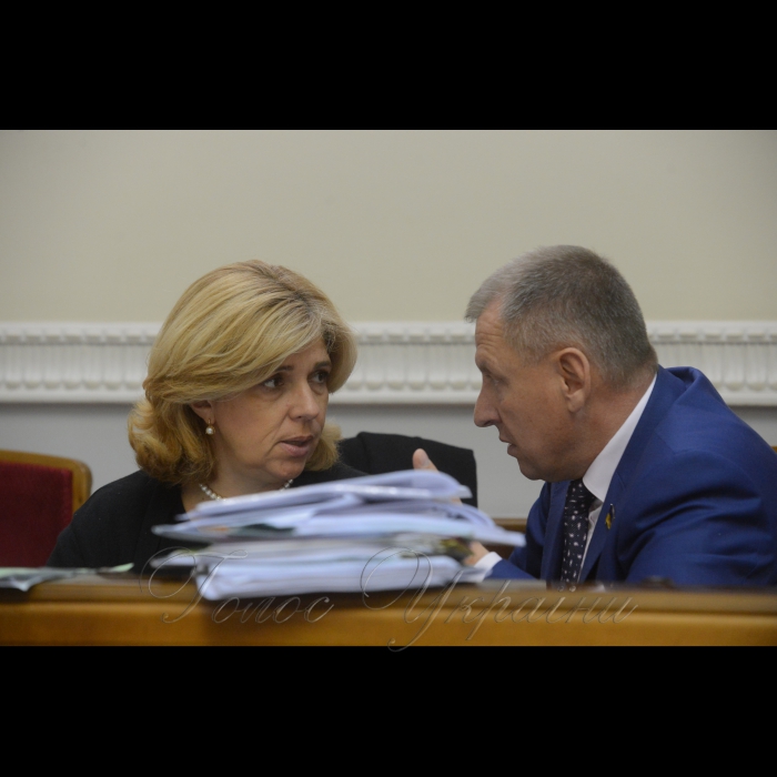 5 жовтня 2016 засідання Верховної Ради.
Ольга Богомолець, Петро Юрчишин БП.