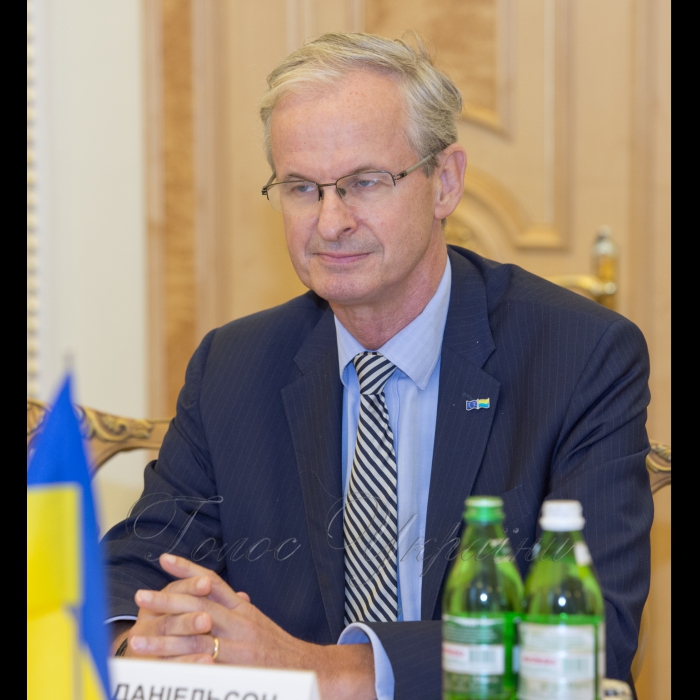 7 жовтня 2016 зустріч Заступника Голови Верховної Ради України Оксани Сироїд з Генеральним директором Директорату Європейської Комісії з питань політики добросусідства та переговорів щодо розширення Крістіаном Даніельсоном та Керуючим директором департаменту Європи та Центральної азії Європейської служби зовнішніх дій Томасом Майром-Хартінгом.
